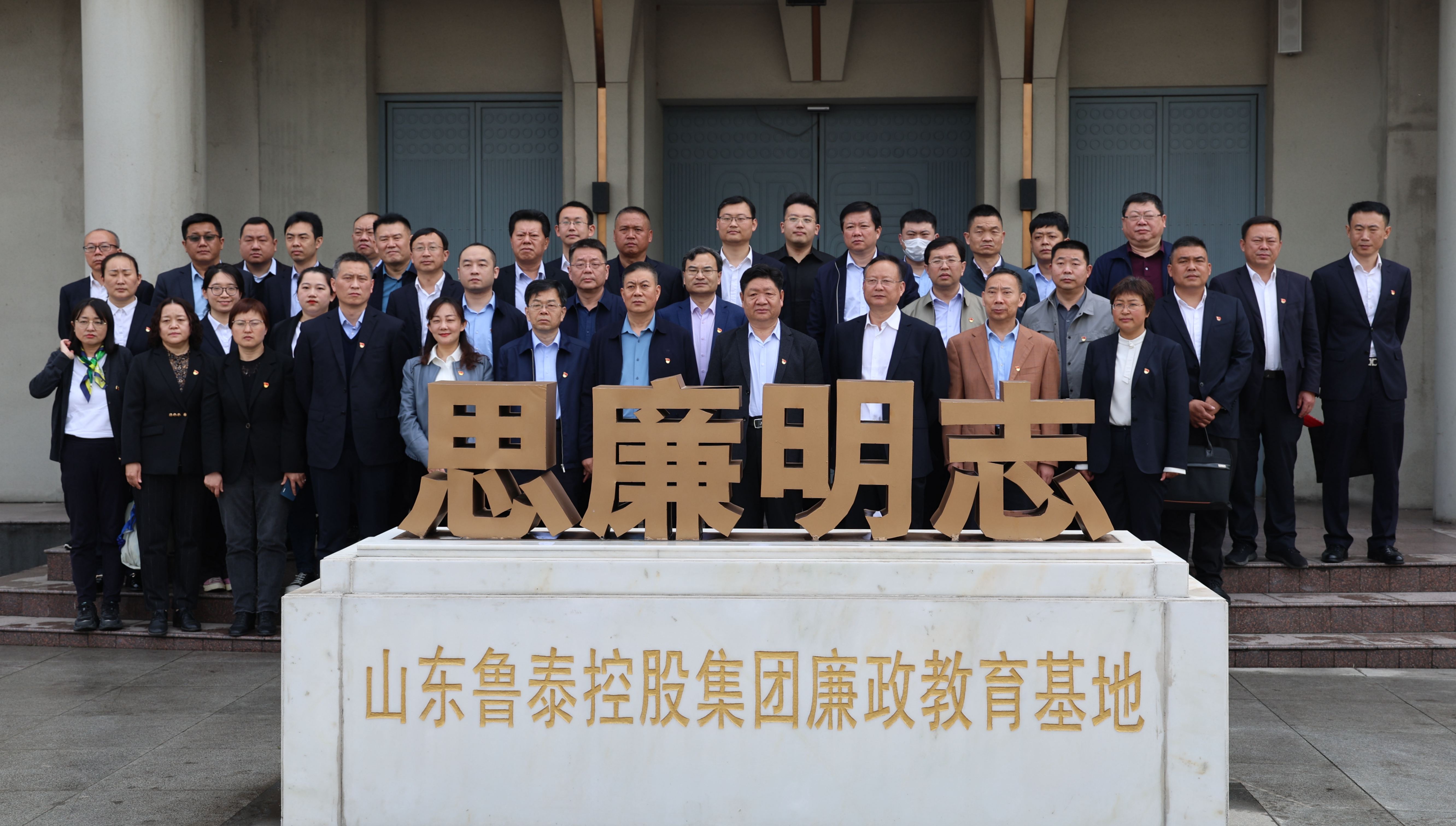 1682040146473134.jpg 2e7e18995ce41085c5cc1a88b42072f.jpg